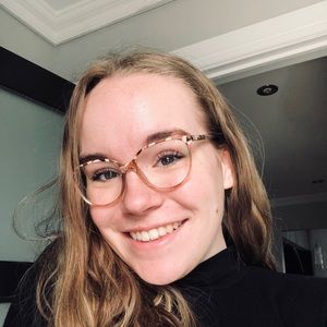 Meet your Posher, Laury-anne